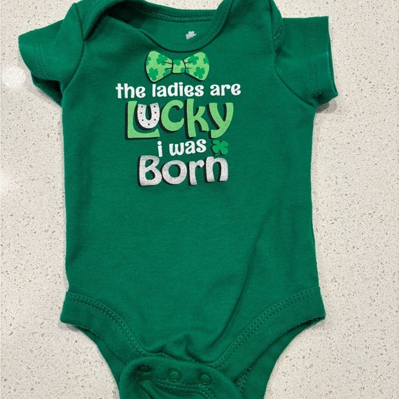 14 PIECE Newborn Bundle, Various Brands - Picture 3 of 13